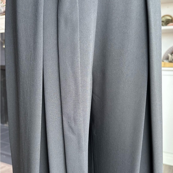 ZARA Flawing Pleated pants - Picture 2 of 5